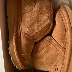 Tasman UGG BOOT SIZE 10